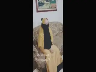 Bokep Jilbab Kuning Dihajar Ganas Sampai Basah poster