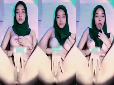 Sarah Si Hijab Sange Main Jari Liar Sampai Puas poster
